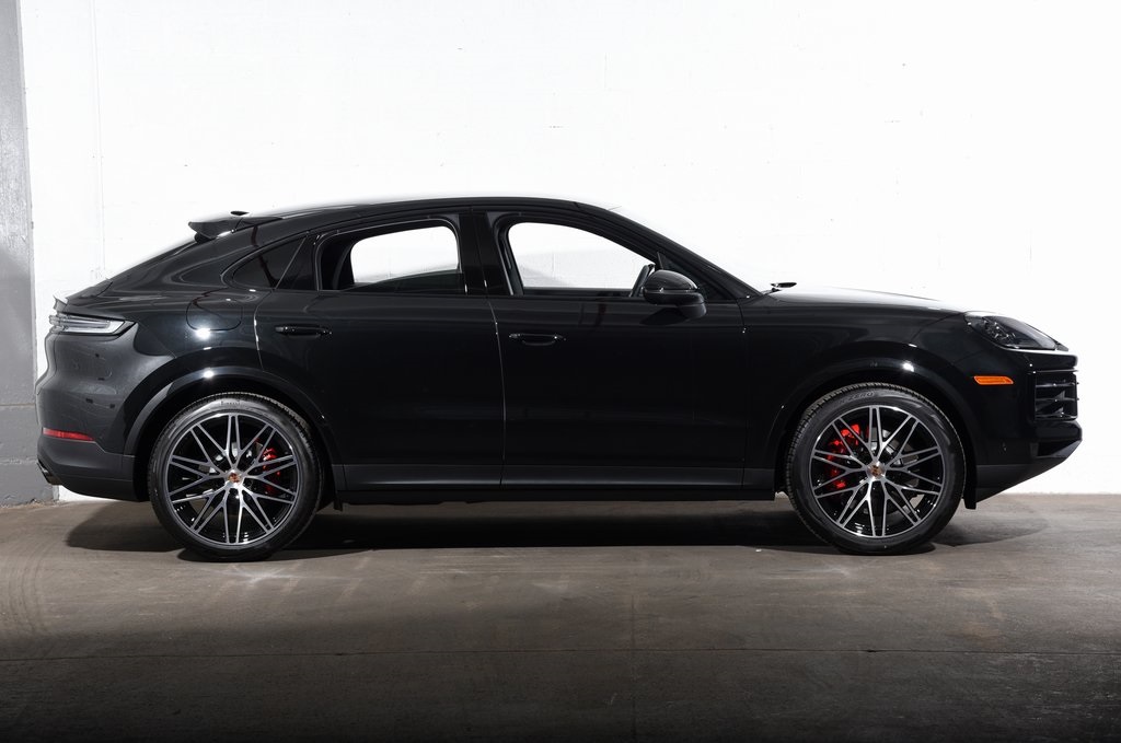 2025 Porsche Cayenne Coupe S photo 7
