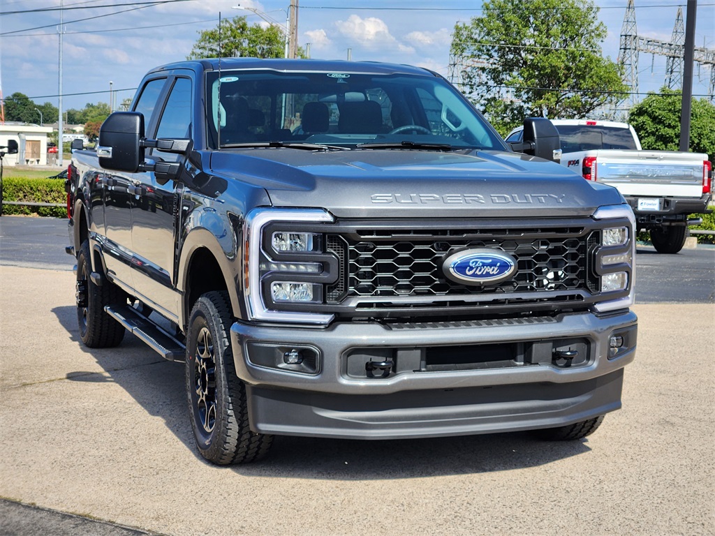 2026 Ford F-250 photo 2