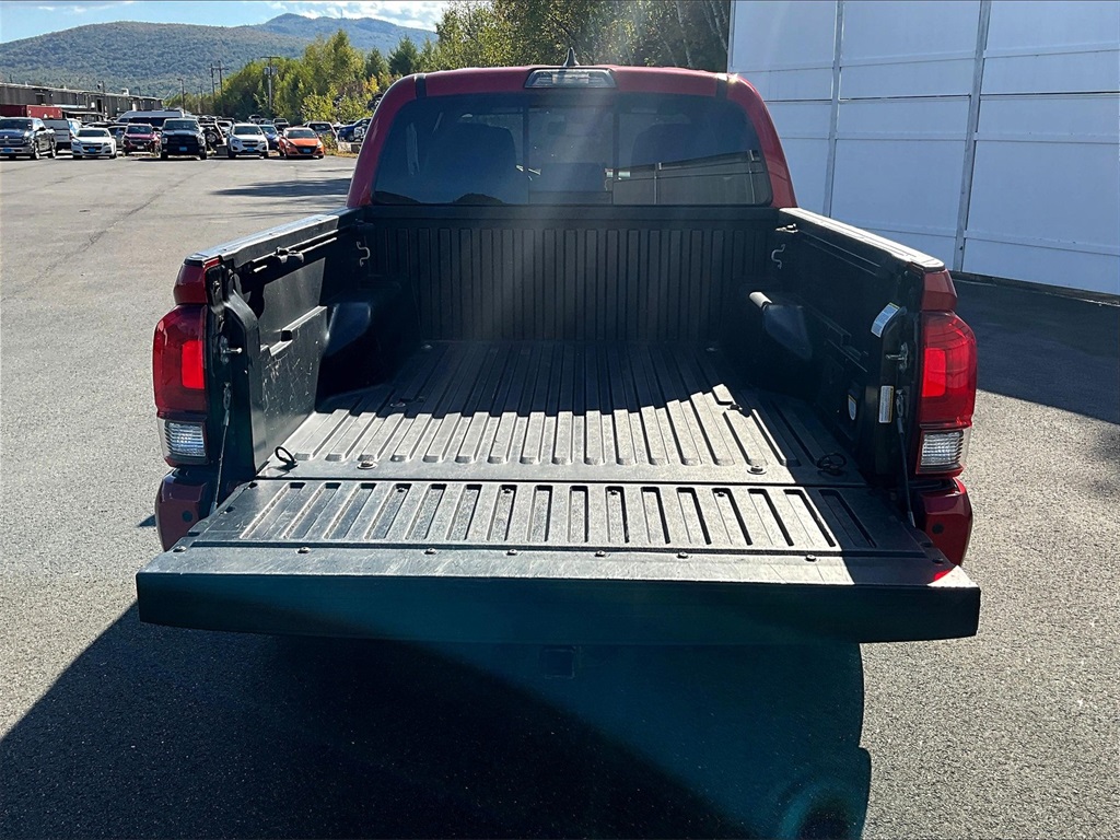 2019 Toyota Tacoma TRD Sport photo 28