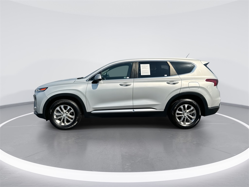 2020 Hyundai Santa Fe SE photo 4