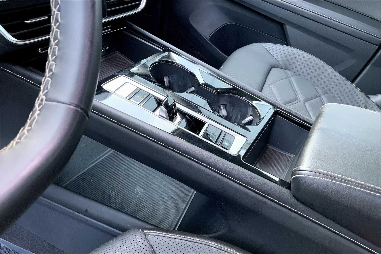 2024 Volkswagen Atlas SE Technology photo 15