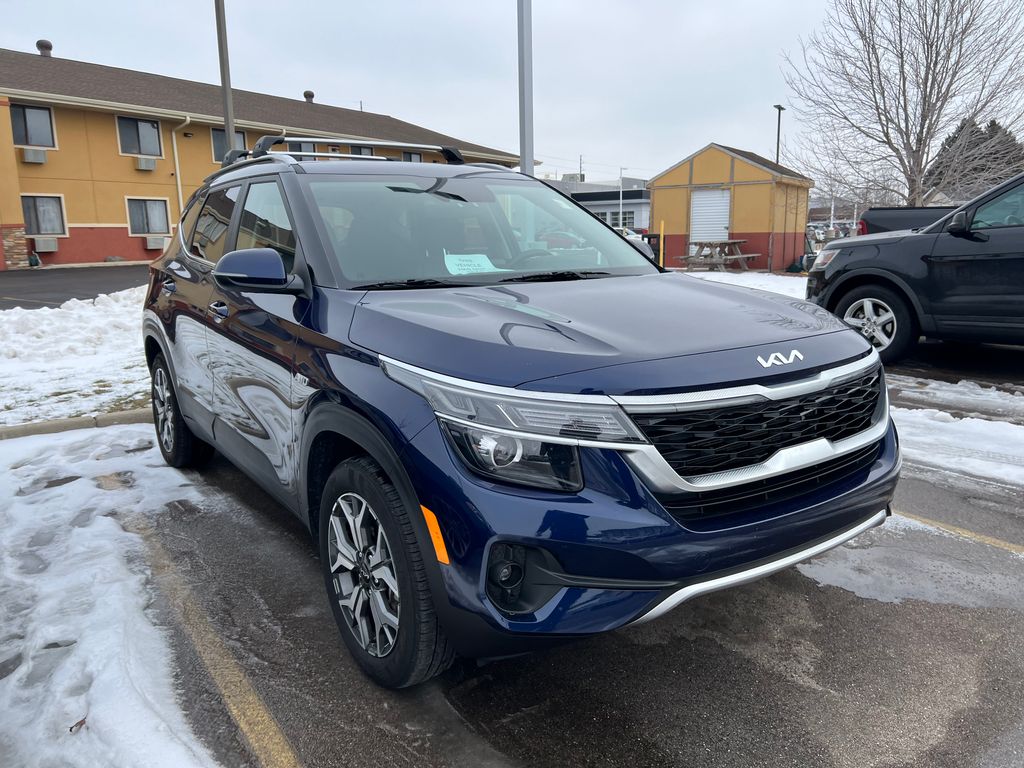 2023 Kia Seltos EX's photo