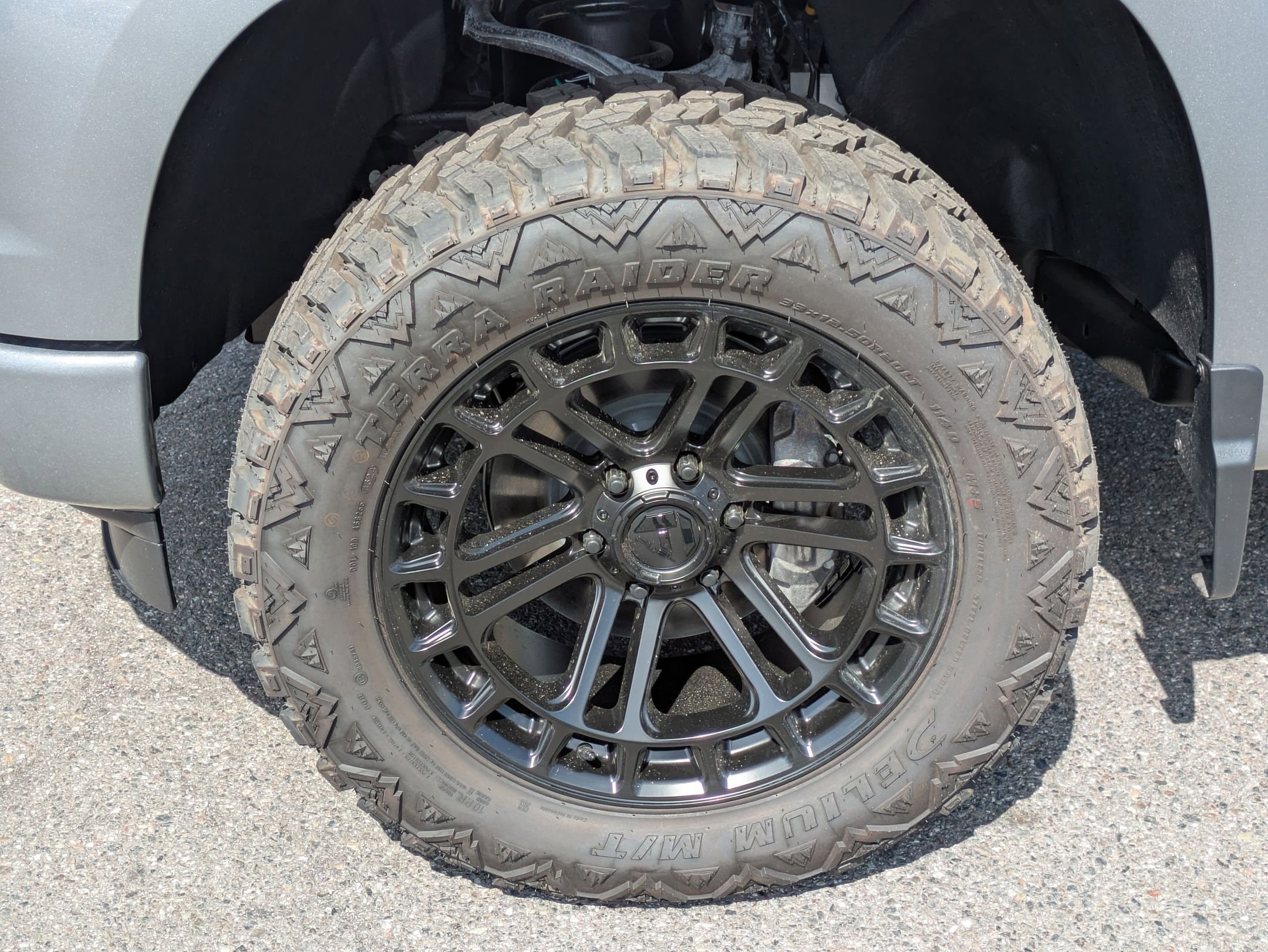 2025 Chevrolet Silverado 1500 Custom photo 9