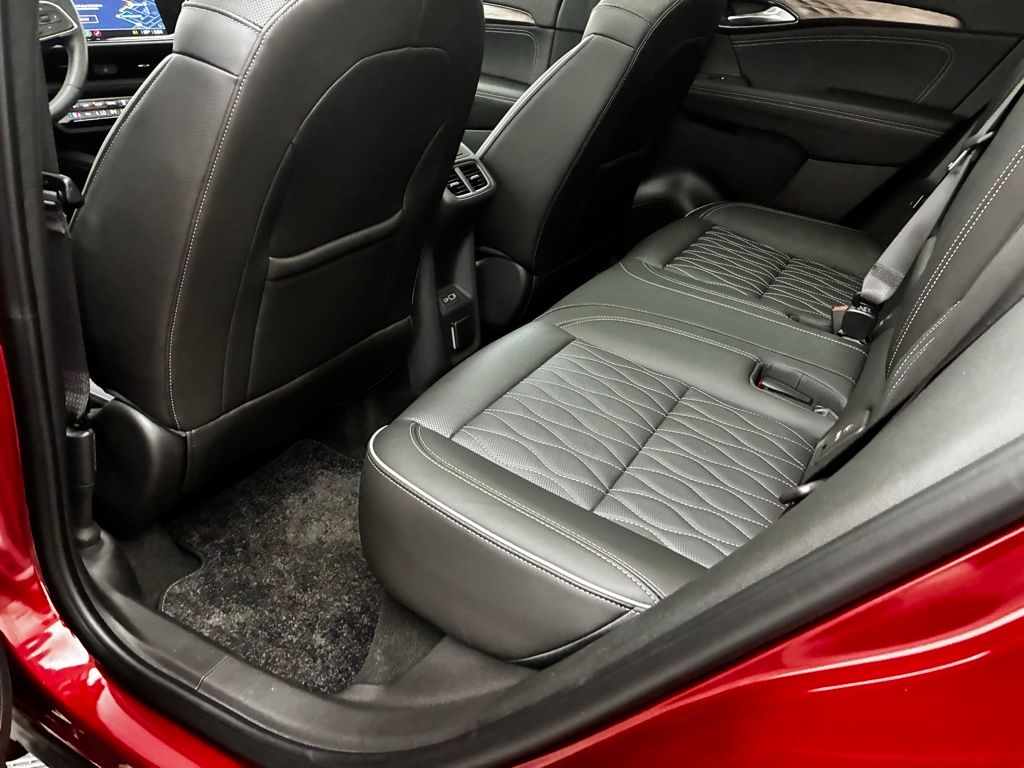 2022 Buick Envision Avenir photo 25