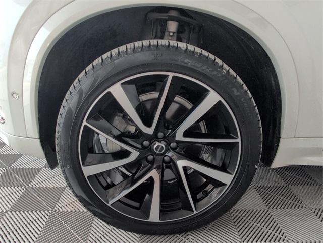 2024 Volvo XC90 Plus photo 18