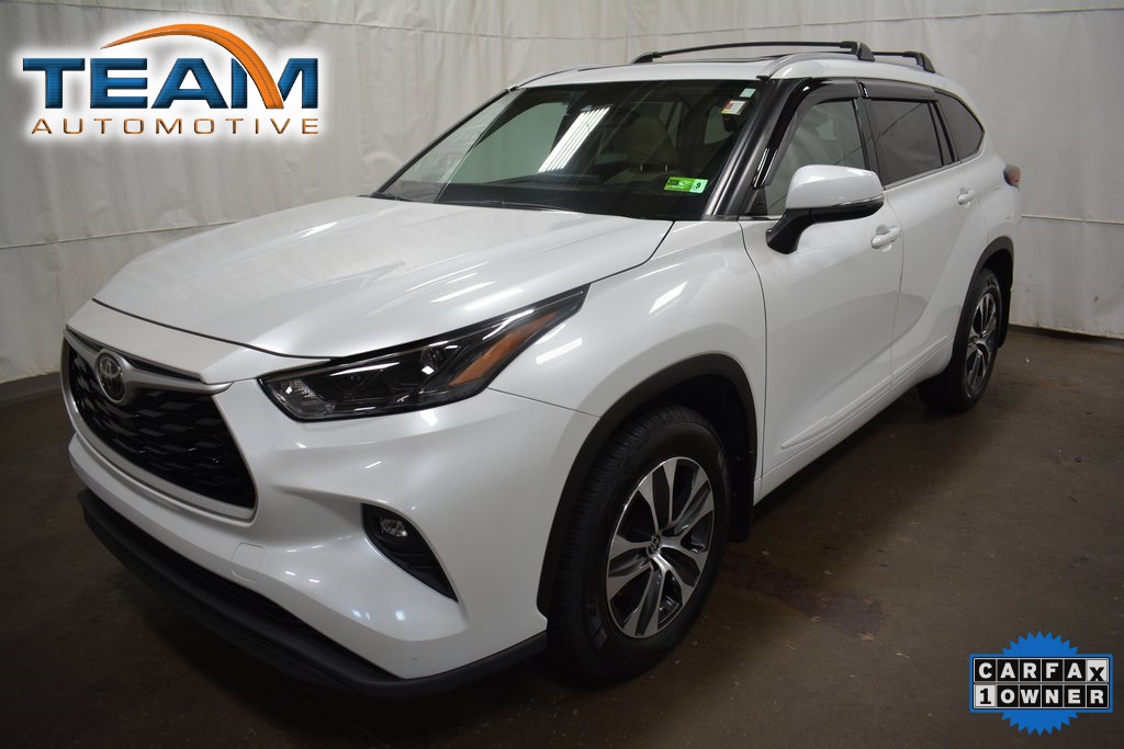 2022 Toyota Highlander XLE's photo