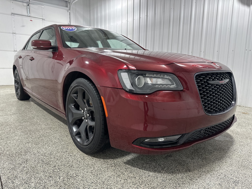2022 Chrysler 300 S photo 3