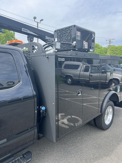 2024 Ford F-550 XLT photo 2