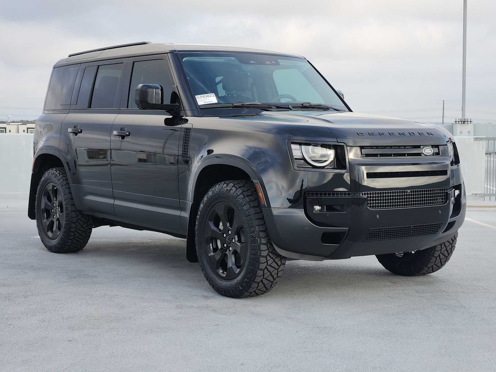 2026 Land Rover Defender S photo 3