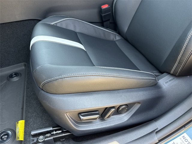 2025 Toyota Camry SE photo 11