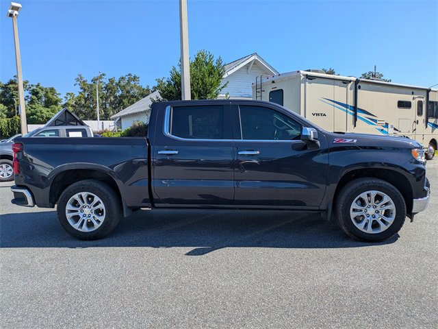 2022 Chevrolet Silverado 1500 LTZ photo 2