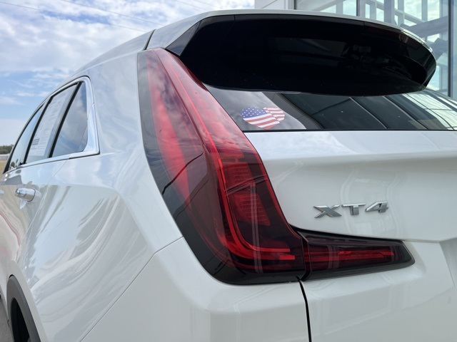 2023 Cadillac XT4 Luxury photo 7