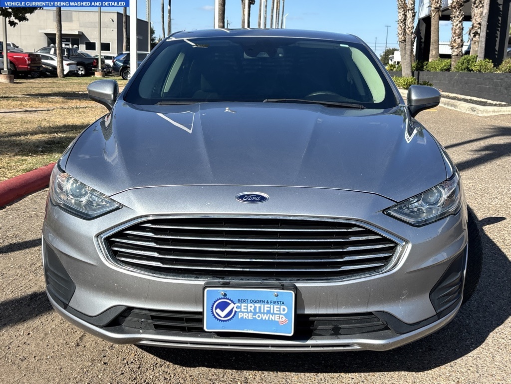 2020 Ford Fusion SE photo 2