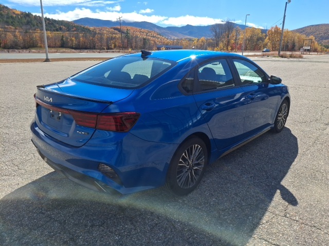 2023 Kia Forte GT-Line photo 3