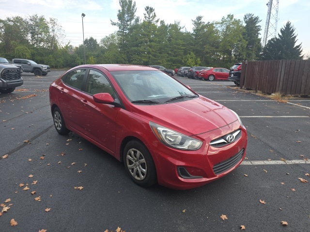 2014 Hyundai Accent GLS photo 2