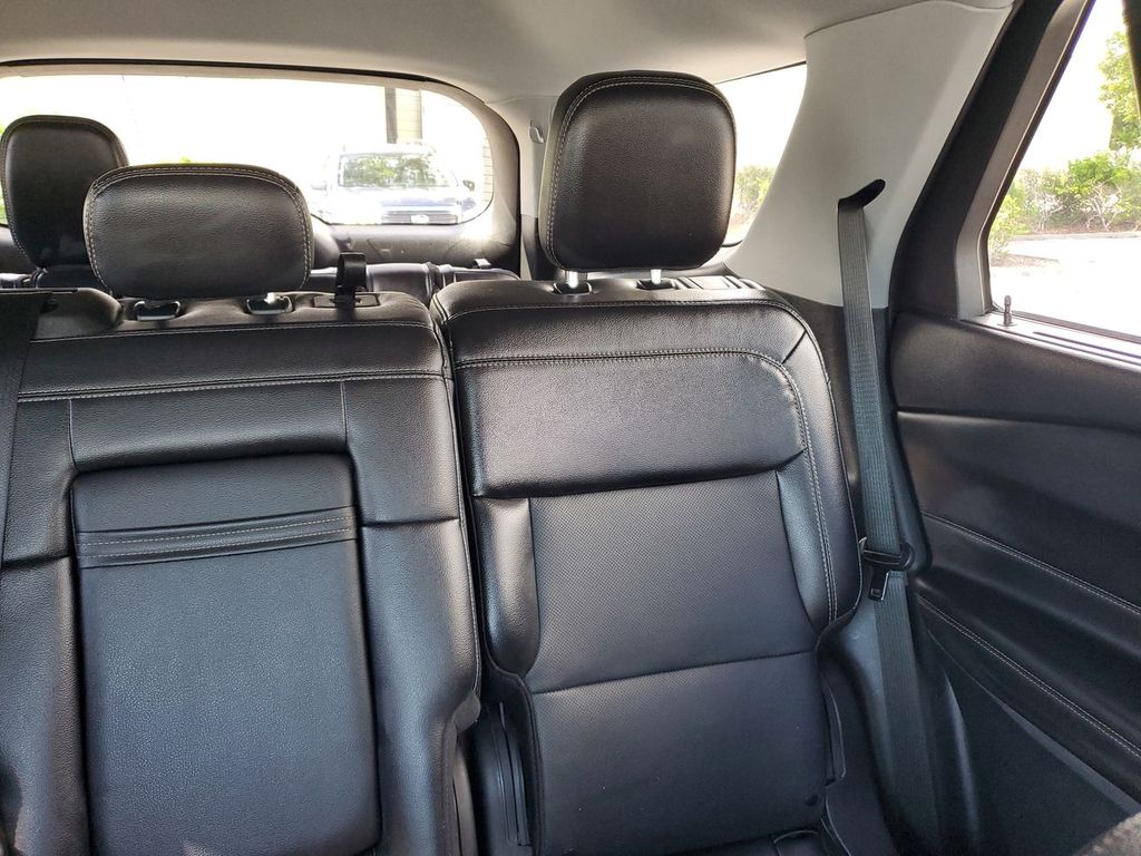 2023 Ford Explorer Limited photo 5