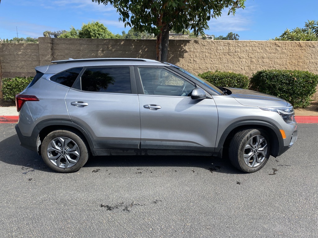 2024 Kia Seltos S photo 6