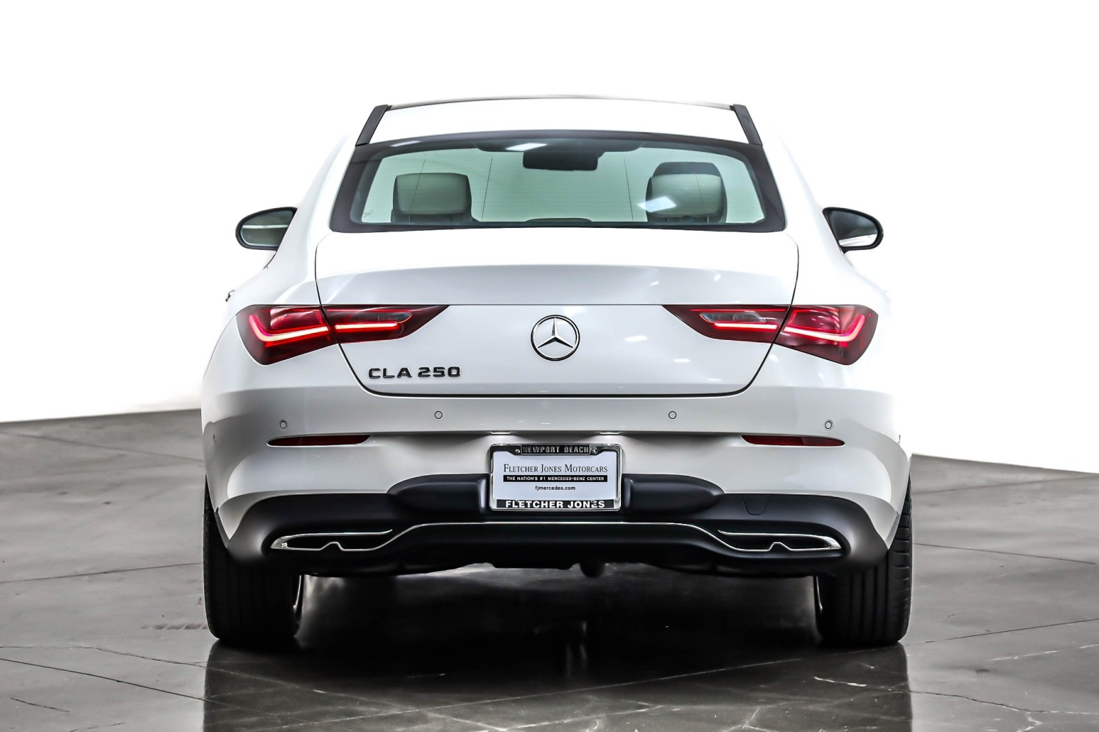 2025 Mercedes Benz CLA 250 photo 4