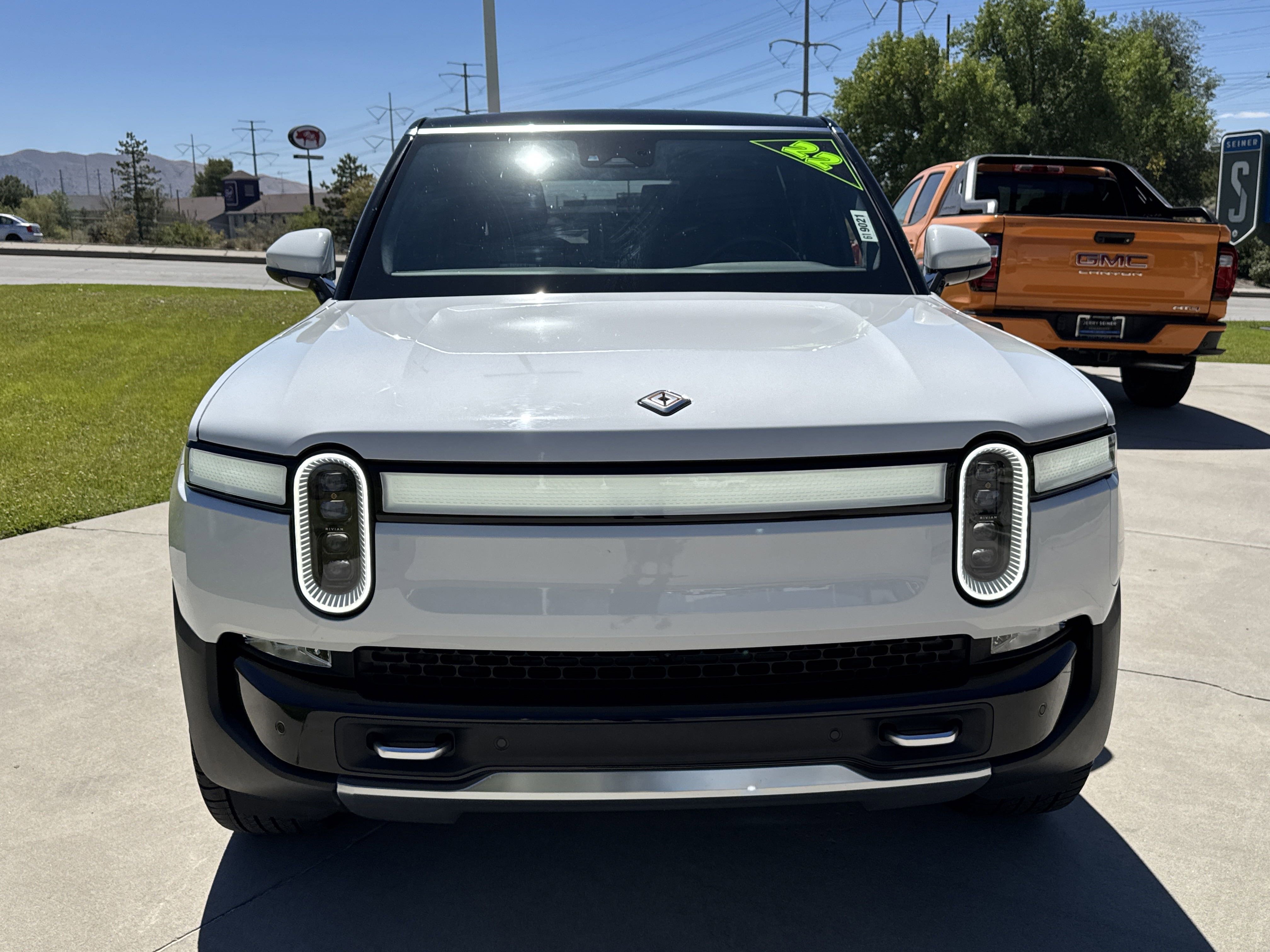 2022 Rivian R1S Launch Edition photo 6