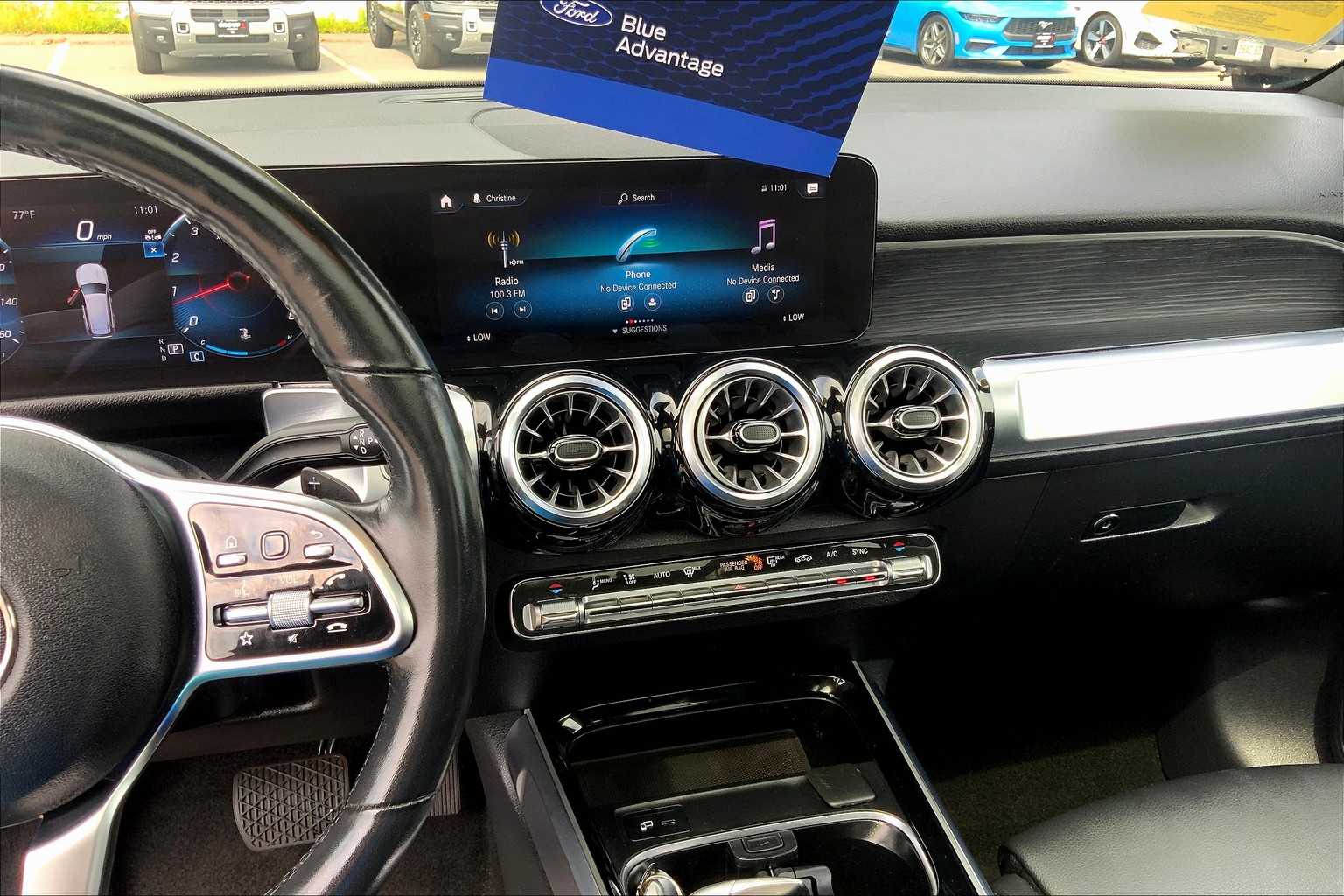 2023 Mercedes Benz GLB 250 4MATIC photo 6