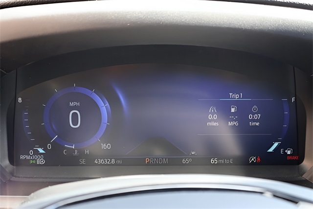 2022 Ford Explorer ST photo 4