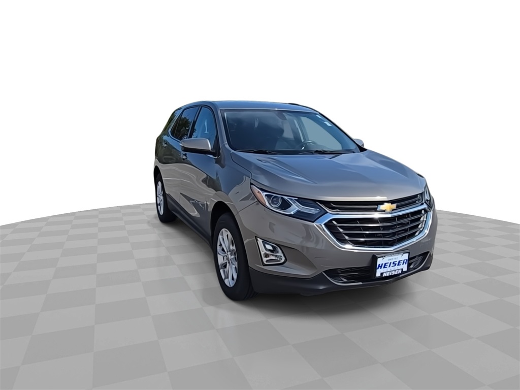 2019 Chevrolet Equinox LT photo 2