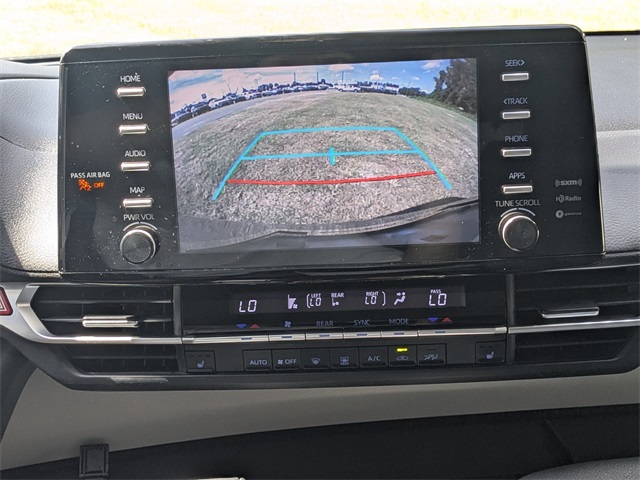 2022 Toyota Sienna XLE photo 29