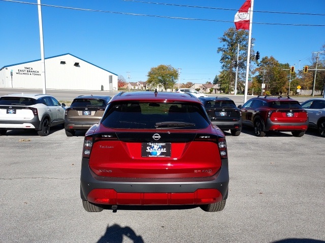 2026 Nissan Kicks SR photo 4