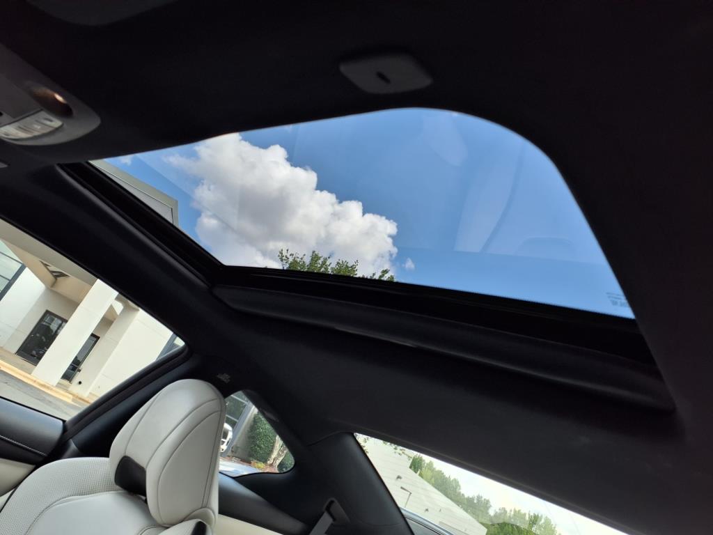 2022 Infiniti Q60 Luxe photo 6