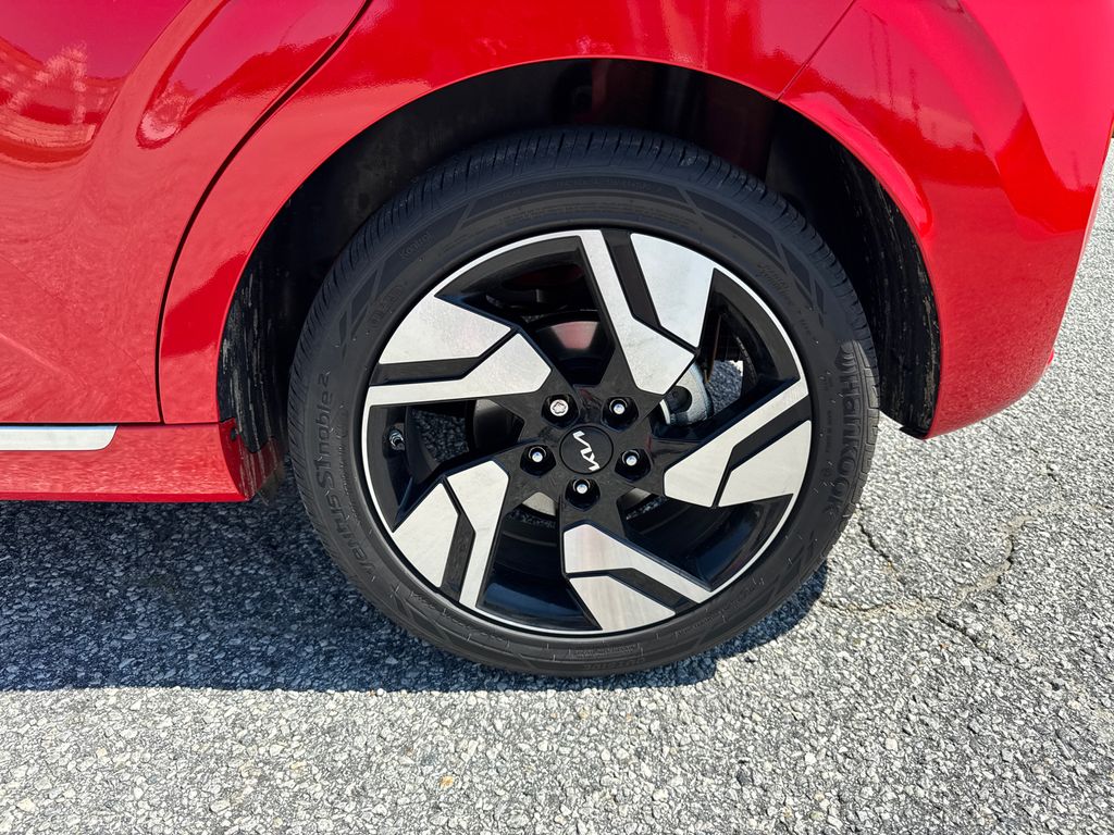 2025 Kia Soul GT-Line photo 17