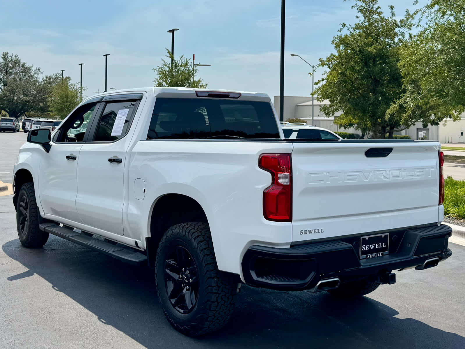 2021 Chevrolet Silverado 1500 LT Trail Boss photo 3