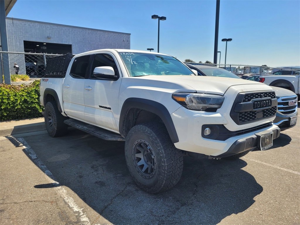 2023 Toyota Tacoma SR photo 2