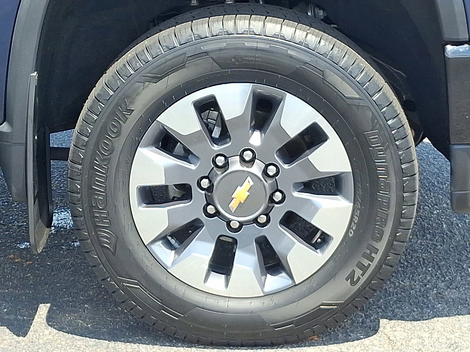 2023 Chevrolet Silverado 2500HD Custom photo 8