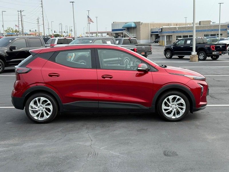 Used 2023 Chevrolet Bolt EUV LT with VIN 1G1FY6S04P4160123 for sale in St. Louis, MO