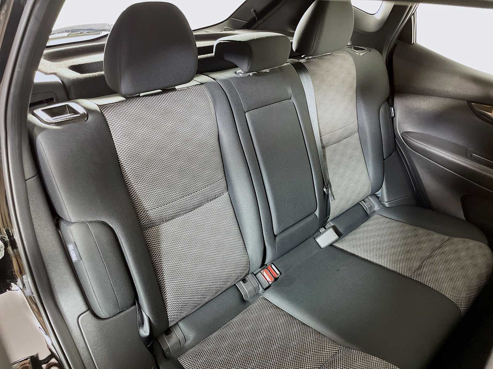 2022 Nissan Rogue Sport SV photo 24