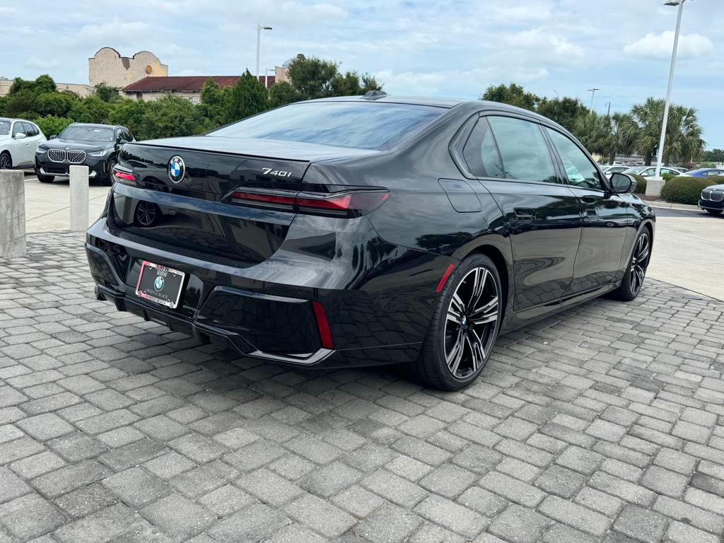2025 Bmw 740i photo 7