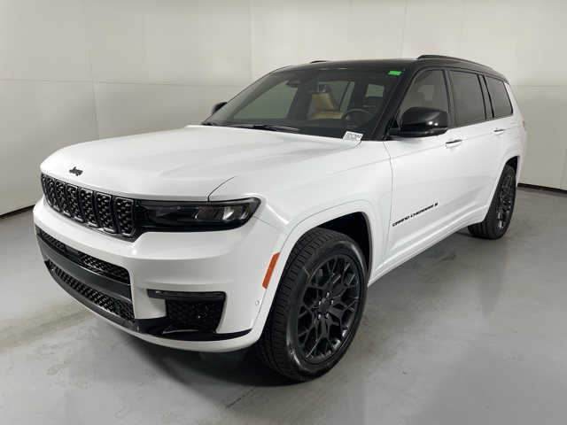 2025 Jeep Grand Cherokee L Summit photo 4