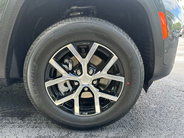 2025 Jeep Grand Cherokee Limited photo 11