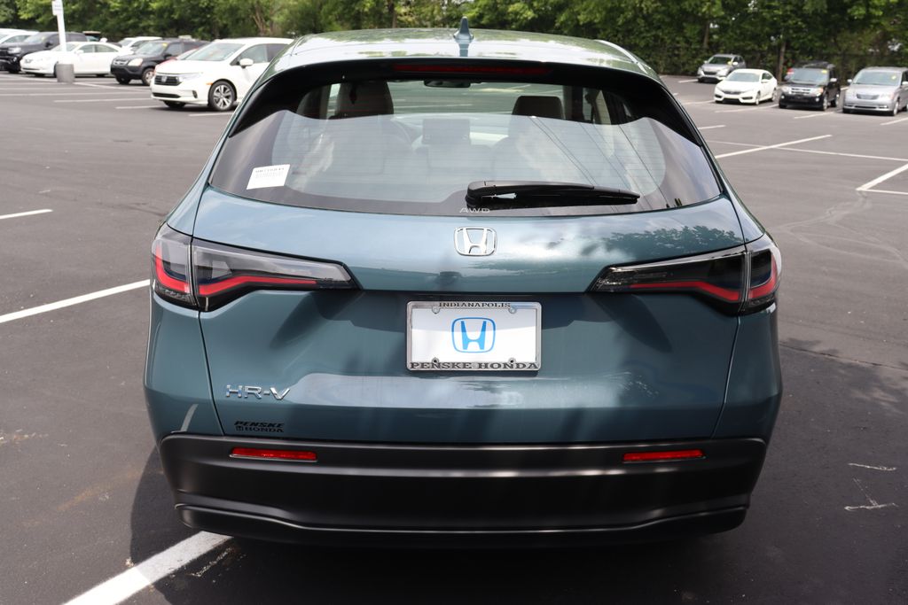 2025 Honda HR-V LX photo 4