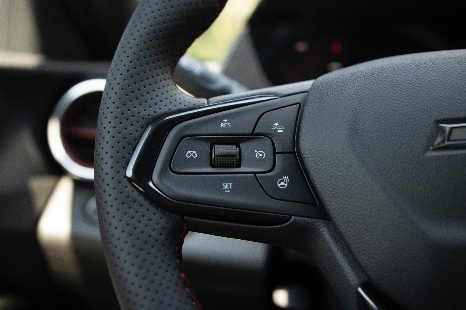2025 Chevrolet Trax photo 14