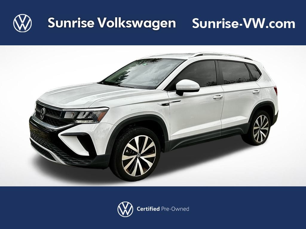 2022 Volkswagen Taos SE's photo