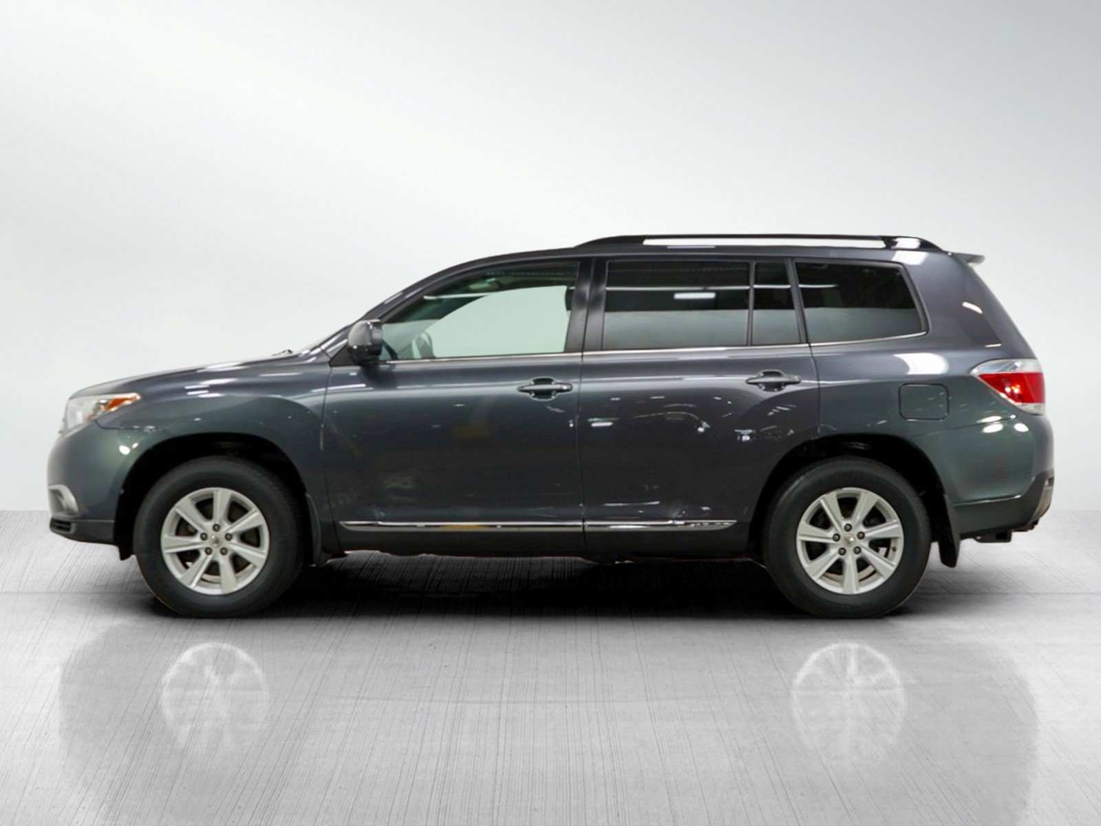 2012 Toyota Highlander SE photo 2
