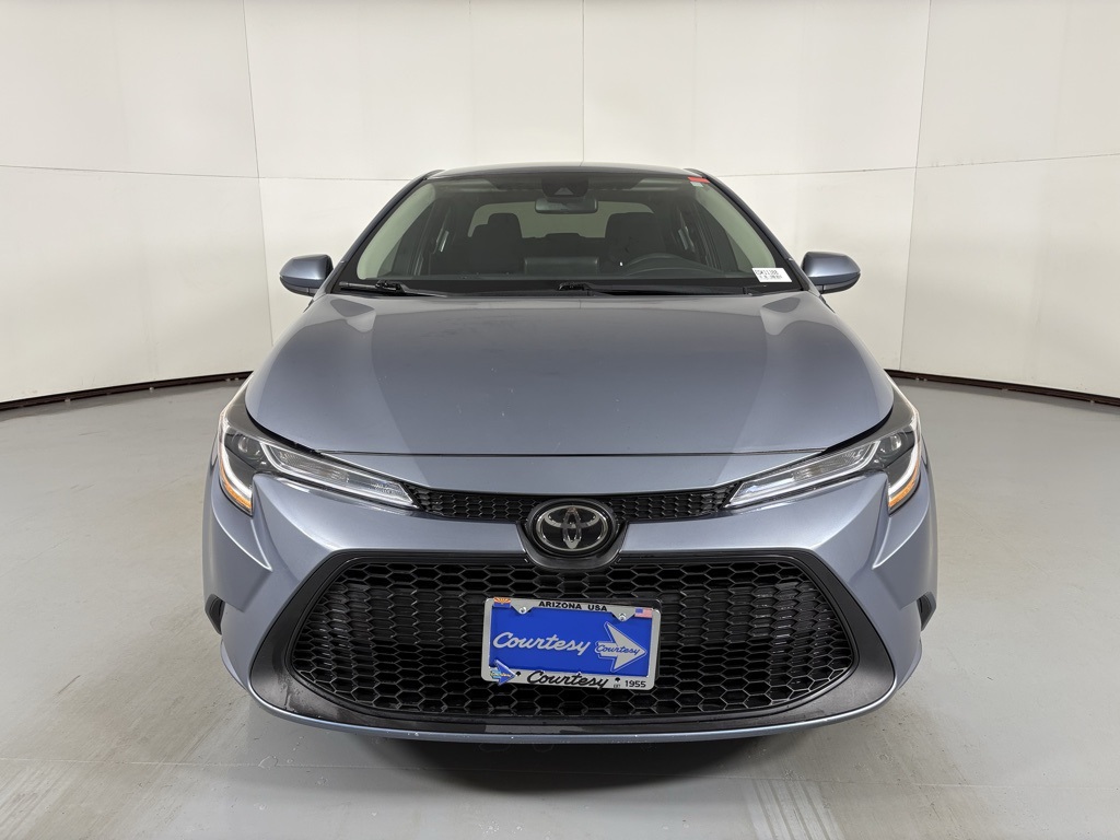 2022 Toyota Corolla LE photo 2