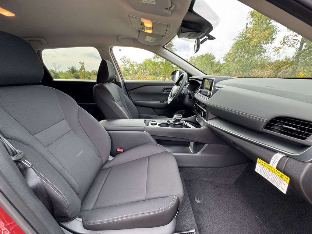 2026 Nissan Rogue S photo 23