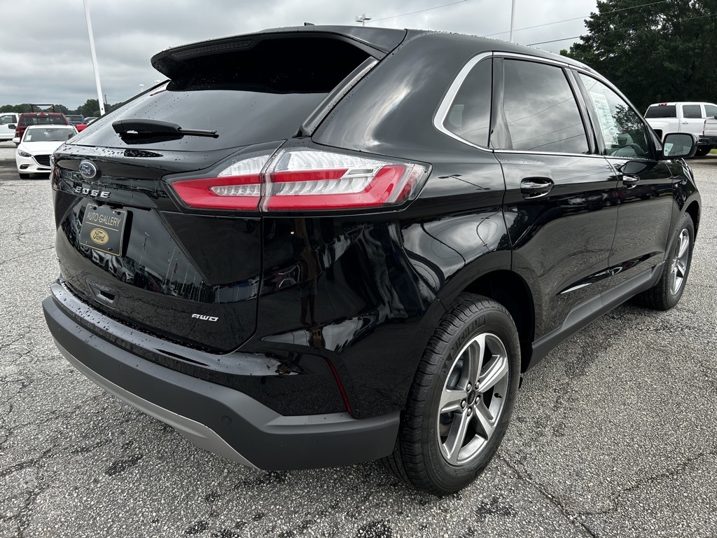 2024 Ford Edge SEL photo 5