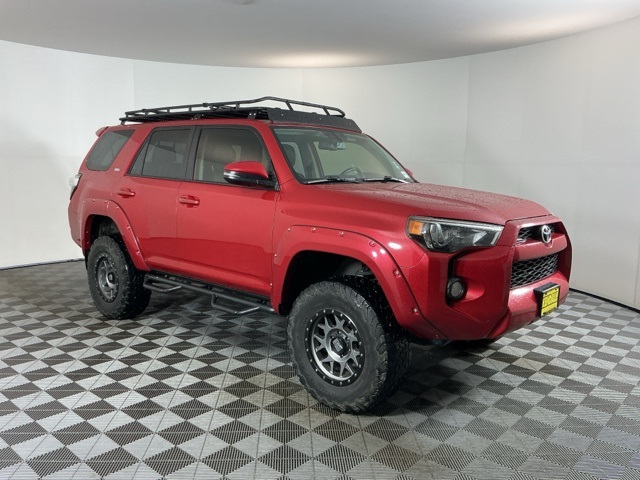 2016 Toyota 4Runner SR5 Premium photo 3