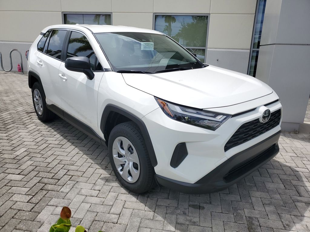 2025 Toyota RAV4 LE photo 3