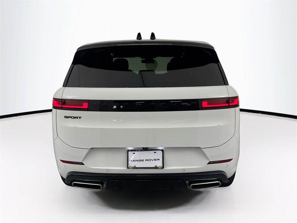 2025 Land Rover Range Rover Sport SE photo 6
