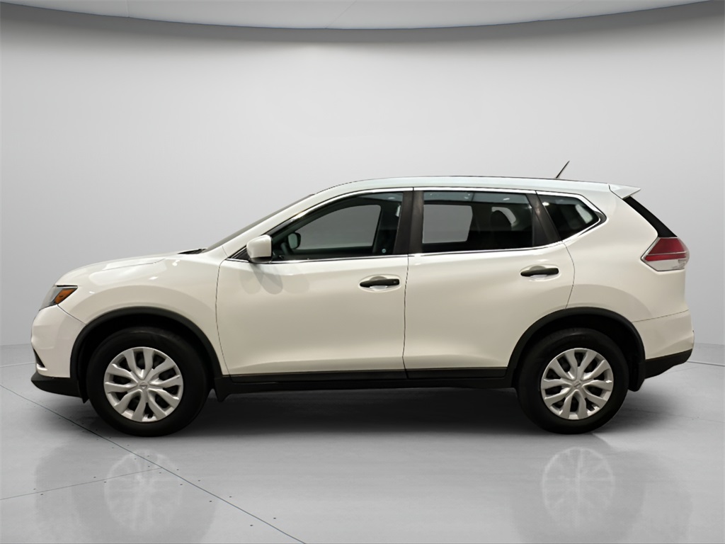 2016 Nissan Rogue S photo 2