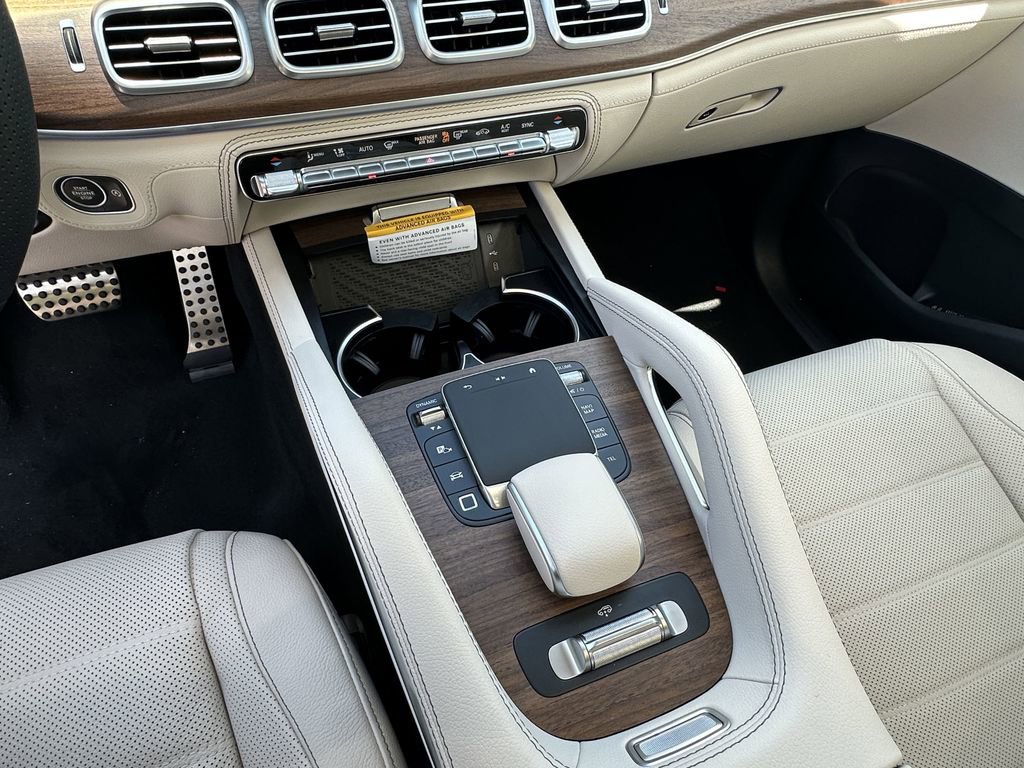 2025 Mercedes Benz GLS 450 4MATIC photo 31